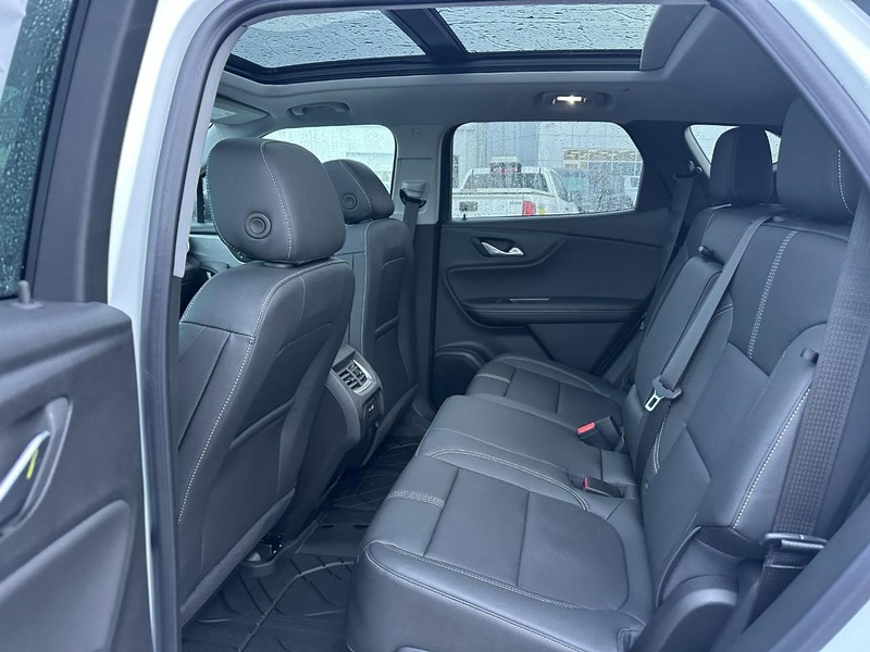 Chevrolet Blazer Vehicle Full-screen Gallery Image 4