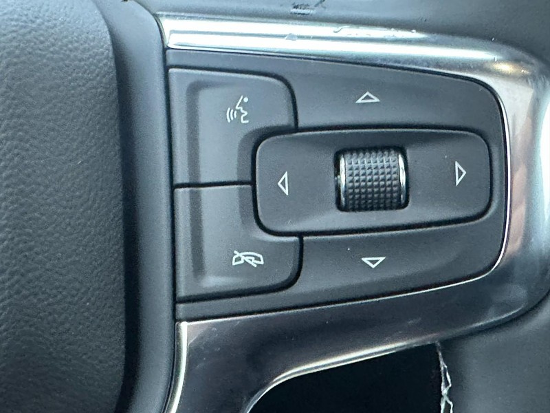 Chevrolet Blazer Vehicle Full-screen Gallery Image 13