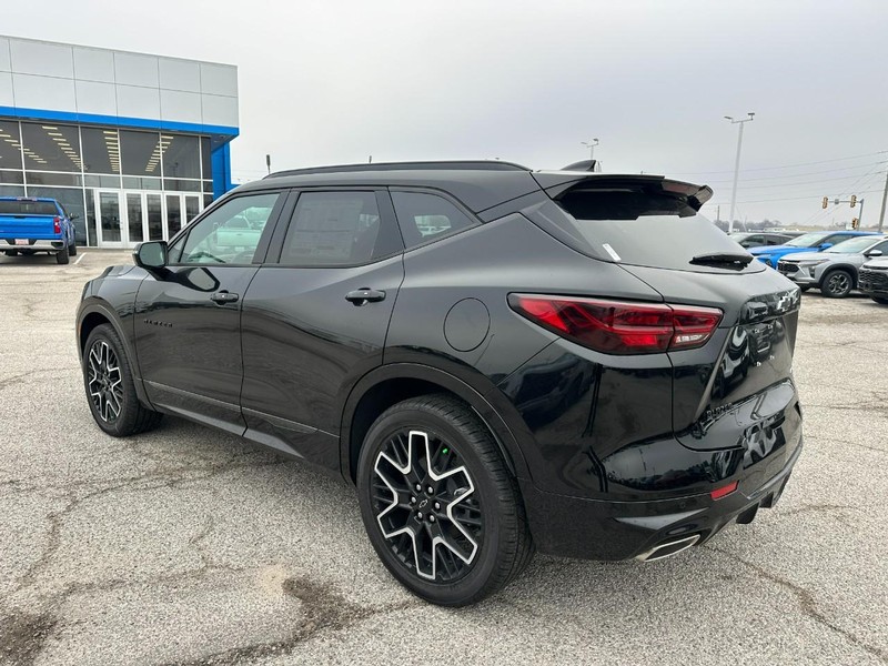 Chevrolet Blazer Vehicle Full-screen Gallery Image 3