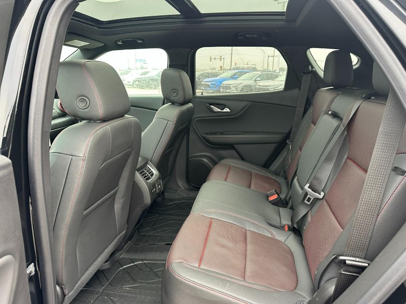 Chevrolet Blazer Vehicle Full-screen Gallery Image 4