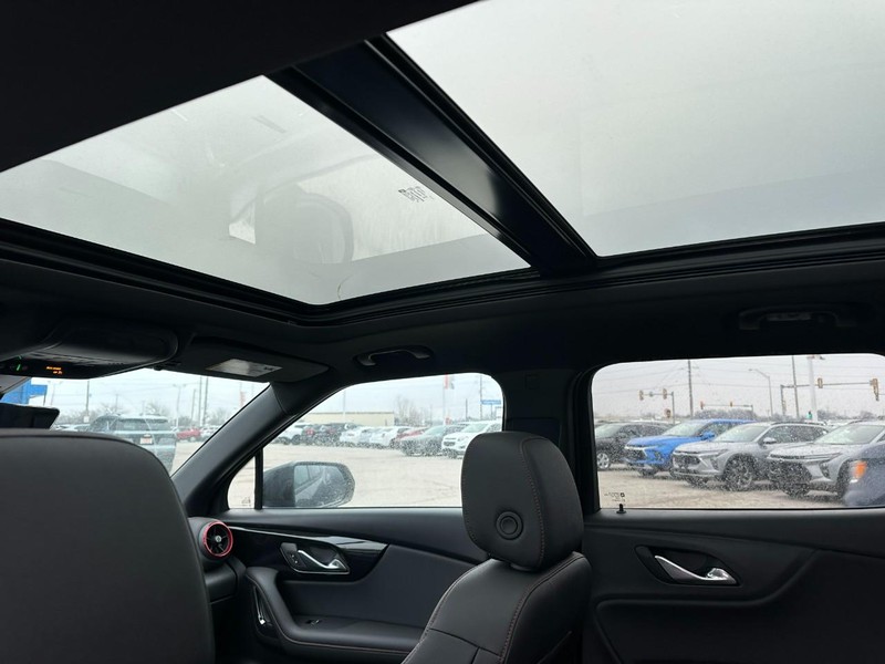 Chevrolet Blazer Vehicle Full-screen Gallery Image 5