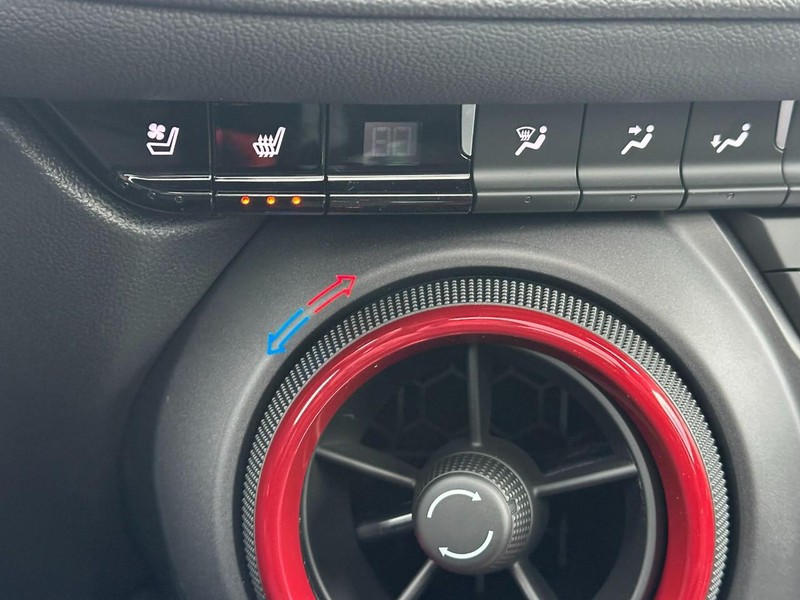 Chevrolet Blazer Vehicle Full-screen Gallery Image 16