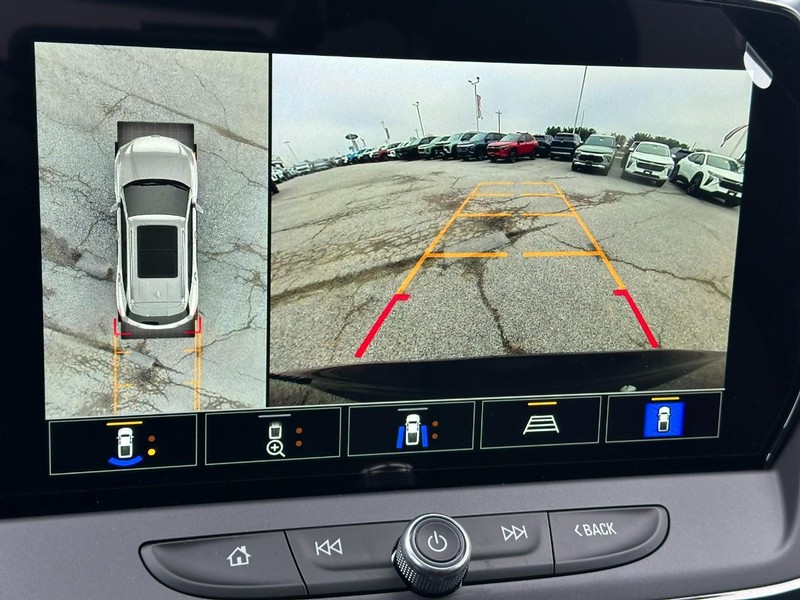 Chevrolet Blazer Vehicle Full-screen Gallery Image 17