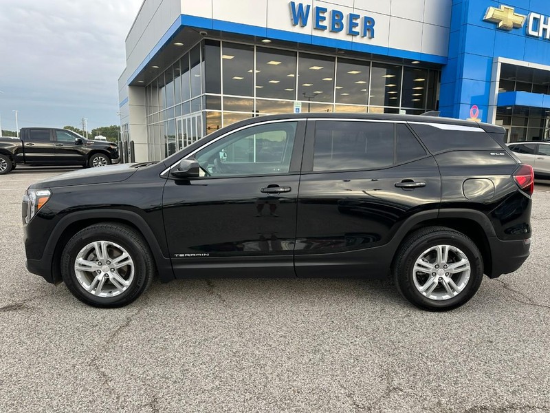 GMC Terrain Vehicle Full-screen Gallery Image 2