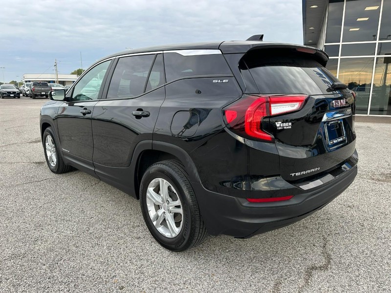 GMC Terrain Vehicle Full-screen Gallery Image 3