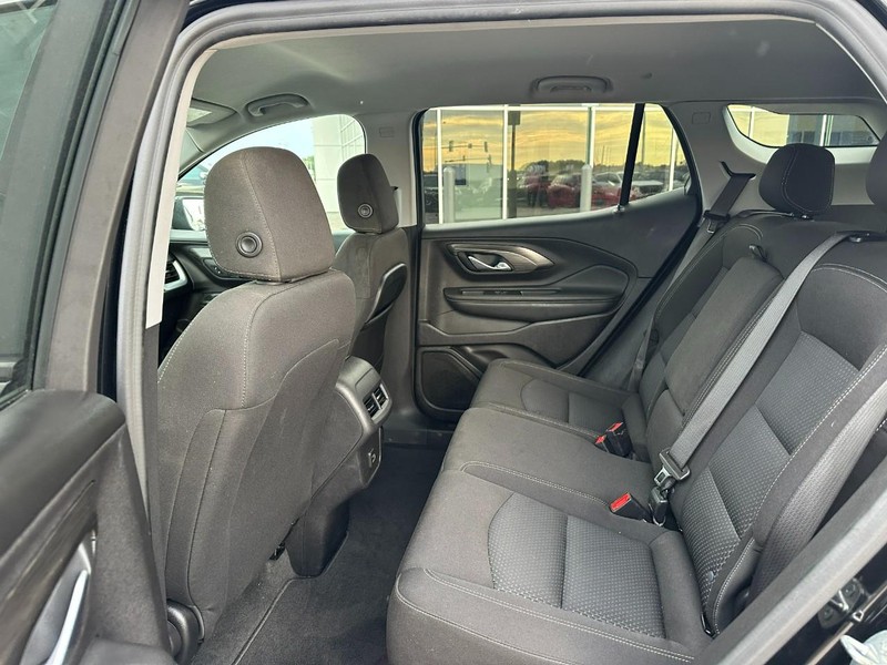GMC Terrain Vehicle Full-screen Gallery Image 10