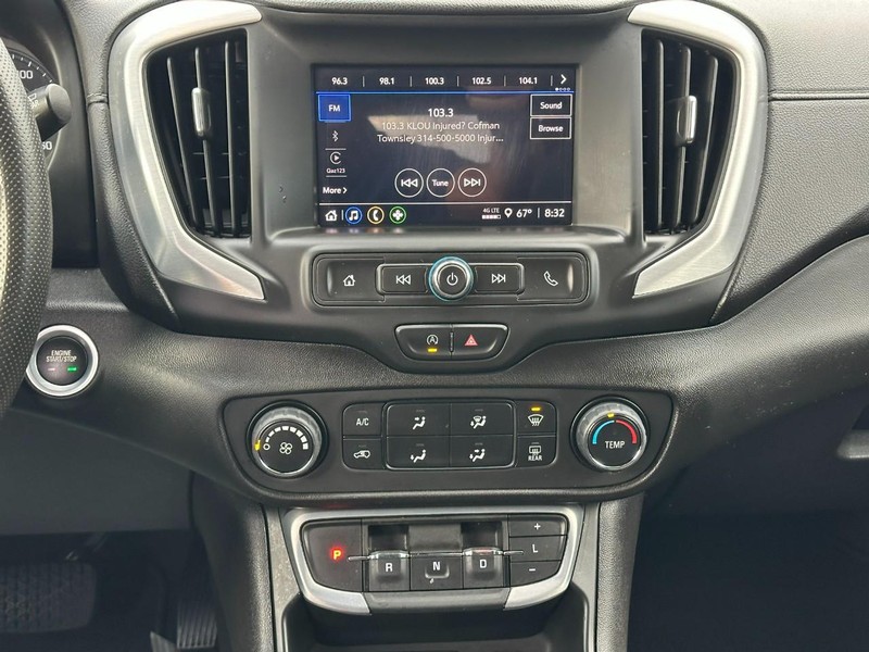 GMC Terrain Vehicle Full-screen Gallery Image 13