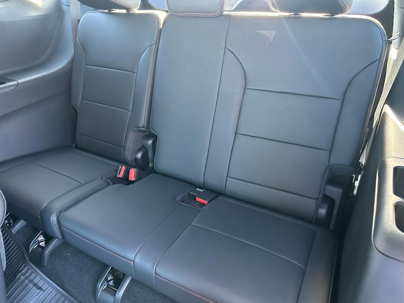 Chevrolet Traverse Vehicle Full-screen Gallery Image 5