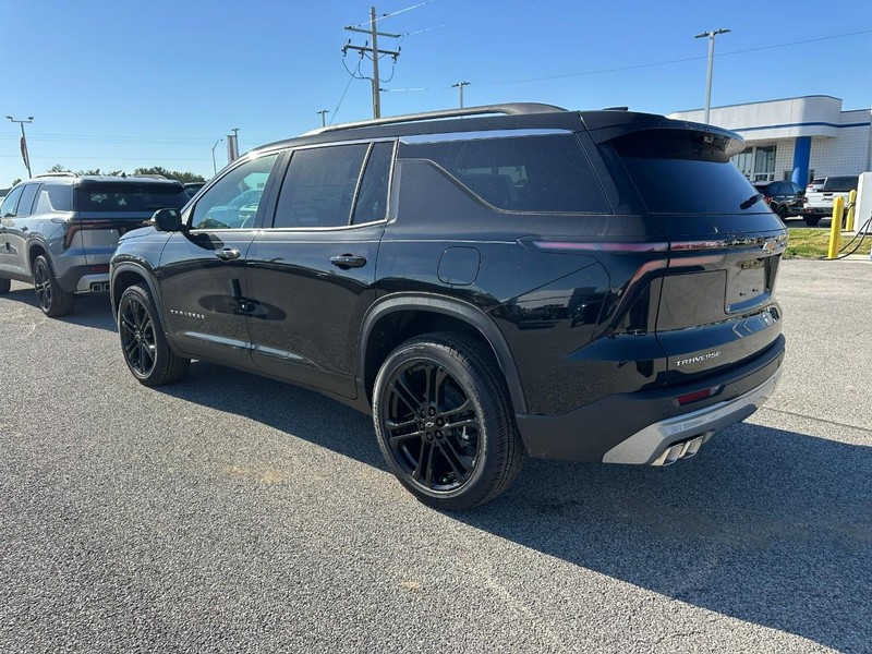 Chevrolet Traverse Vehicle Full-screen Gallery Image 3