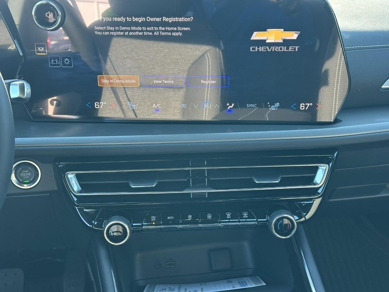 Chevrolet Traverse Vehicle Full-screen Gallery Image 8