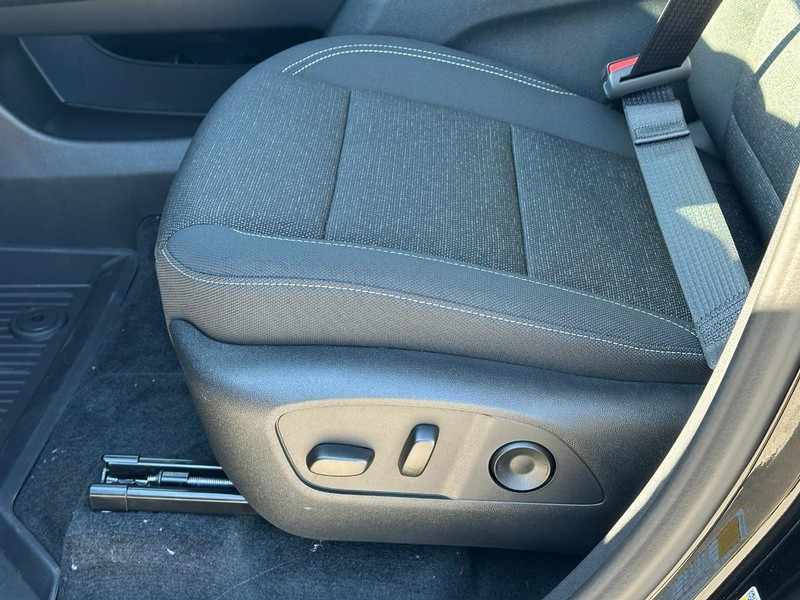 Chevrolet Traverse Vehicle Full-screen Gallery Image 11