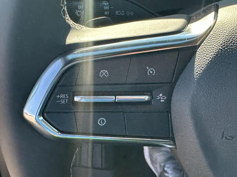 Chevrolet Traverse Vehicle Full-screen Gallery Image 12