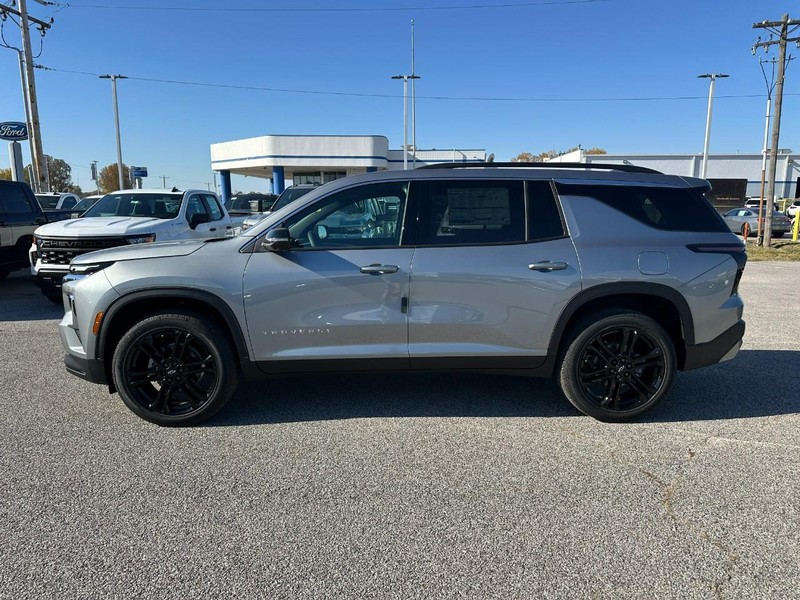 Chevrolet Traverse Vehicle Full-screen Gallery Image 2