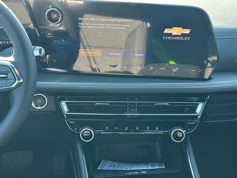 Chevrolet Traverse Vehicle Full-screen Gallery Image 8