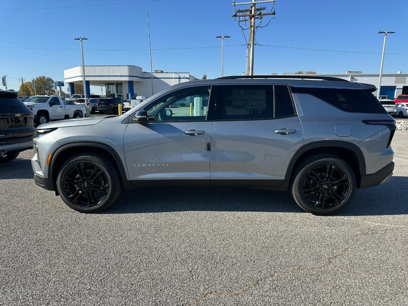 Chevrolet Traverse Vehicle Full-screen Gallery Image 2