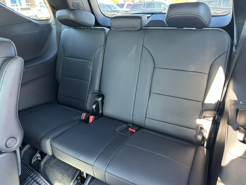 Chevrolet Traverse Vehicle Full-screen Gallery Image 5