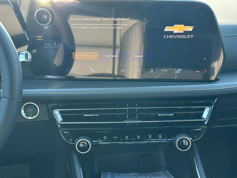 Chevrolet Traverse Vehicle Full-screen Gallery Image 8