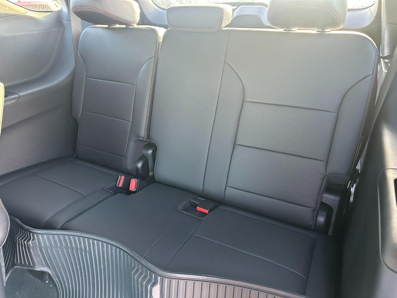 Chevrolet Traverse Vehicle Full-screen Gallery Image 5