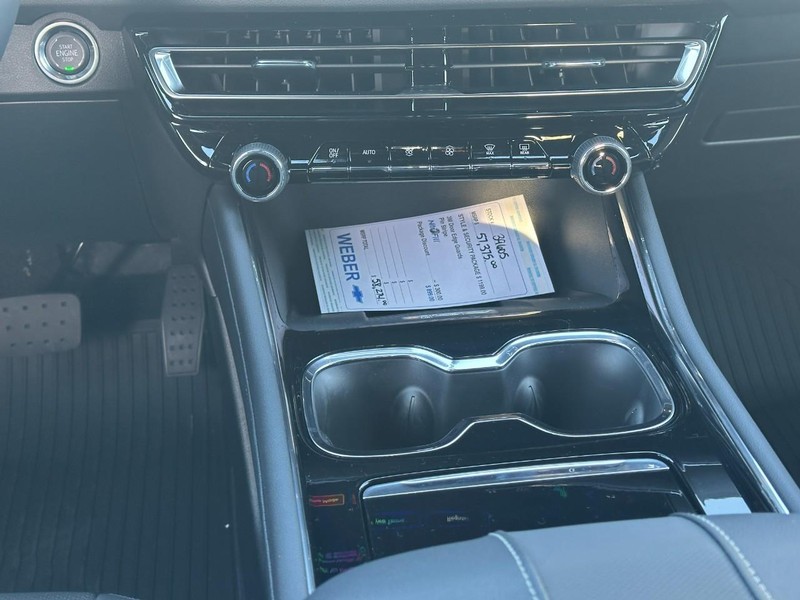 Chevrolet Traverse Vehicle Full-screen Gallery Image 10