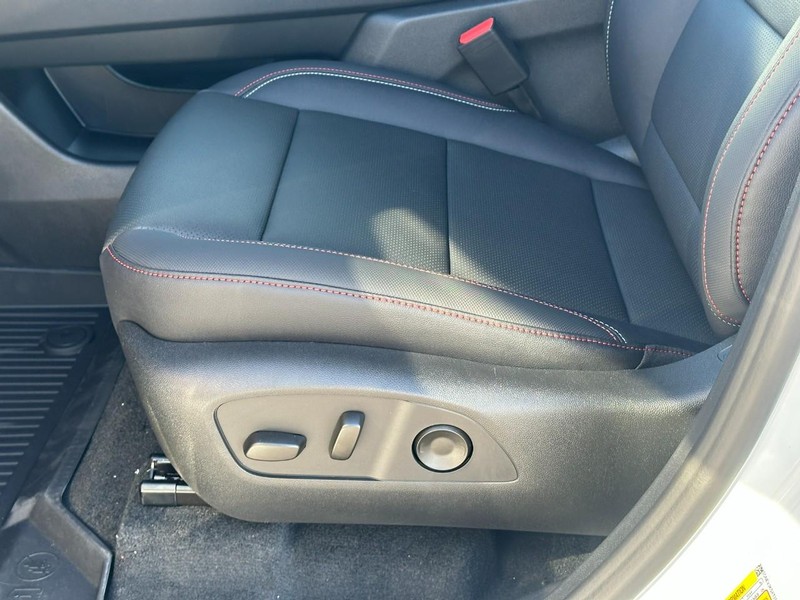 Chevrolet Traverse Vehicle Full-screen Gallery Image 12