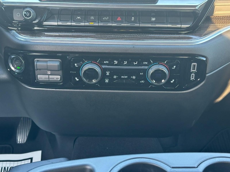 Chevrolet Silverado 1500 Vehicle Full-screen Gallery Image 14