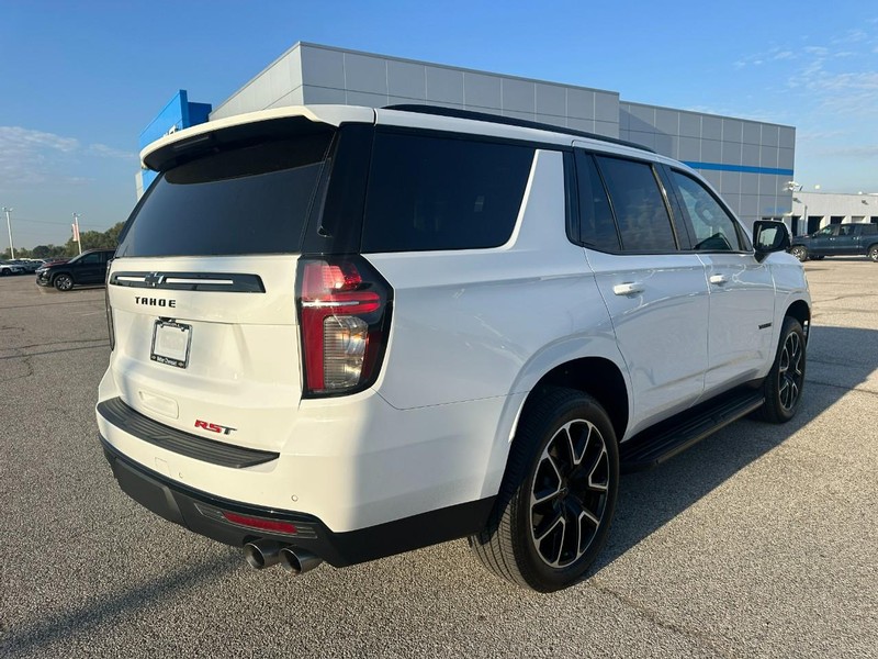 Chevrolet Tahoe Vehicle Full-screen Gallery Image 7
