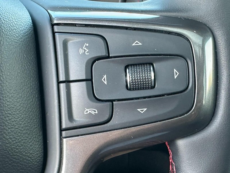 Chevrolet Tahoe Vehicle Full-screen Gallery Image 23