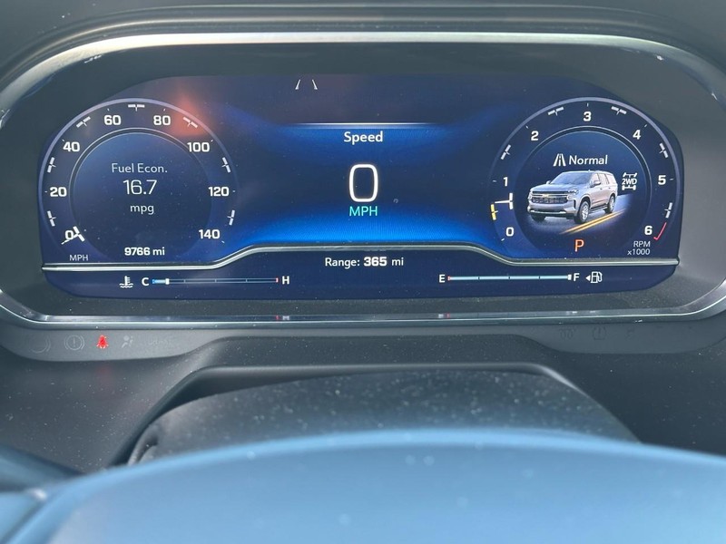 Chevrolet Tahoe Vehicle Full-screen Gallery Image 24