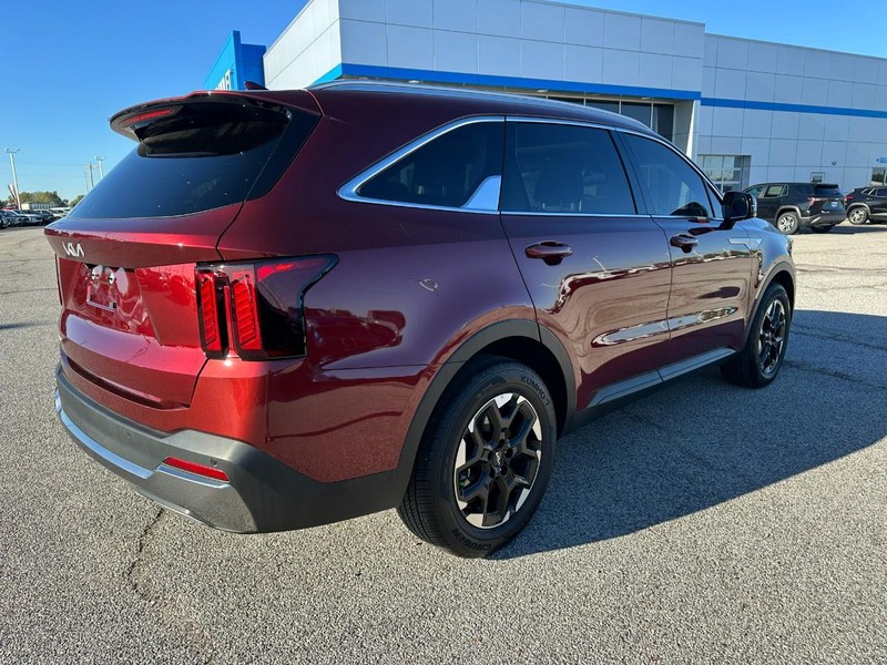 Kia Sorento Vehicle Full-screen Gallery Image 6