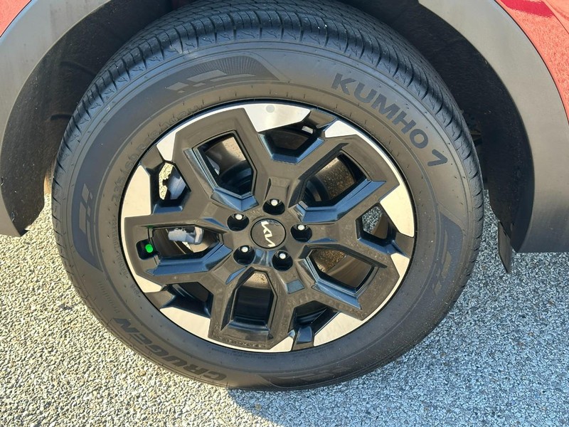 Kia Sorento Vehicle Full-screen Gallery Image 7