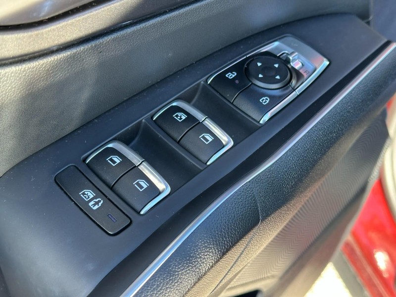 Kia Sorento Vehicle Full-screen Gallery Image 18