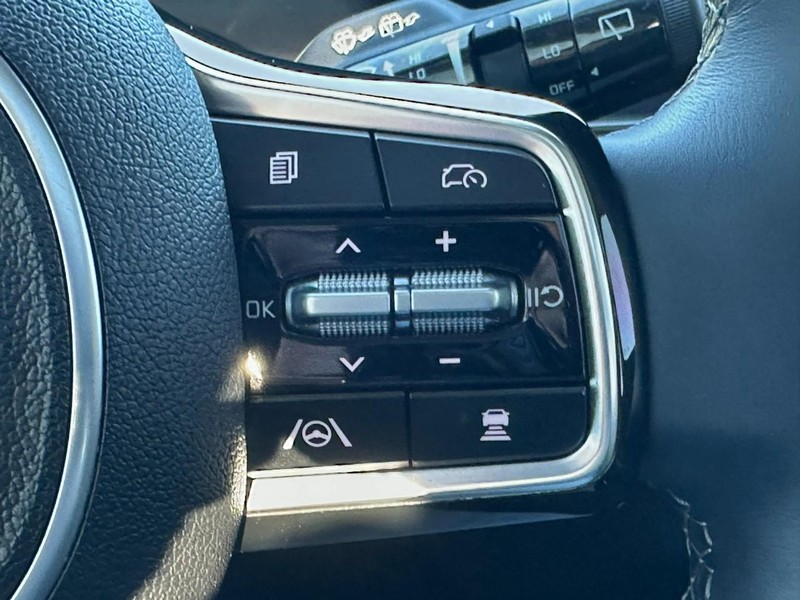 Kia Sorento Vehicle Full-screen Gallery Image 21