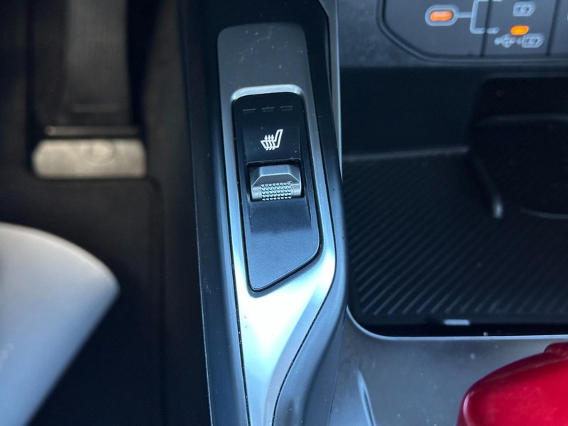 Kia Sorento Vehicle Full-screen Gallery Image 24