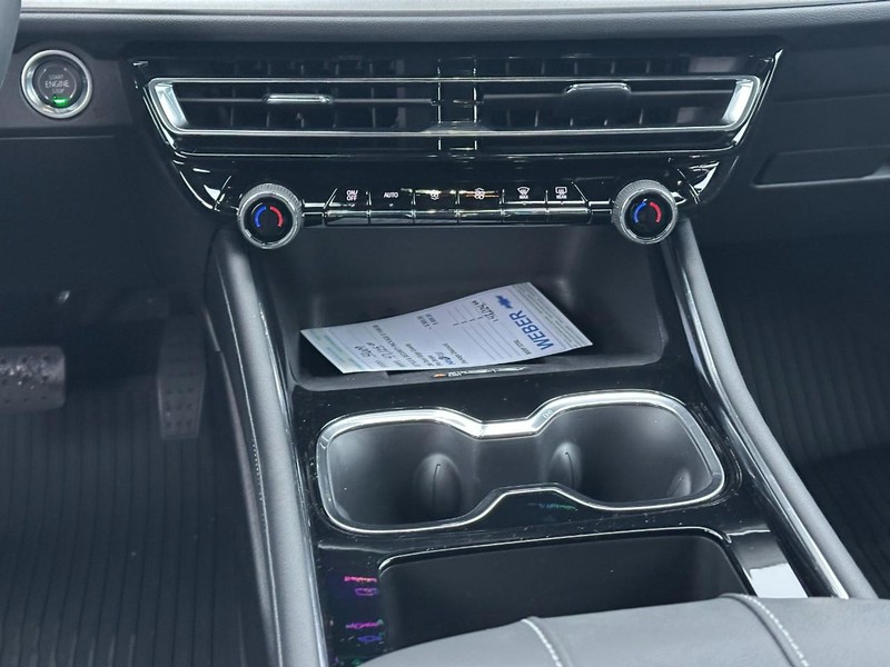 Chevrolet Traverse Vehicle Full-screen Gallery Image 9