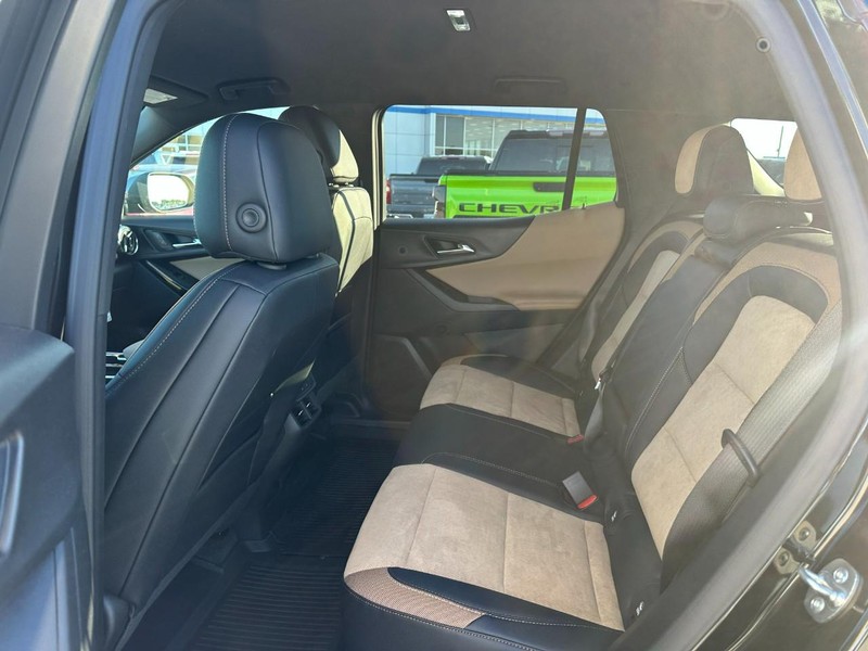 Chevrolet Equinox Vehicle Full-screen Gallery Image 4