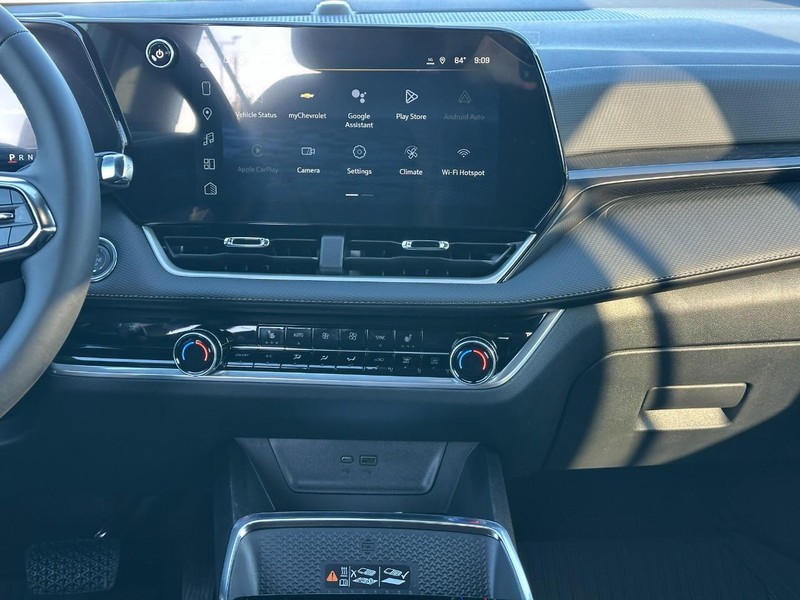 Chevrolet Equinox Vehicle Full-screen Gallery Image 7