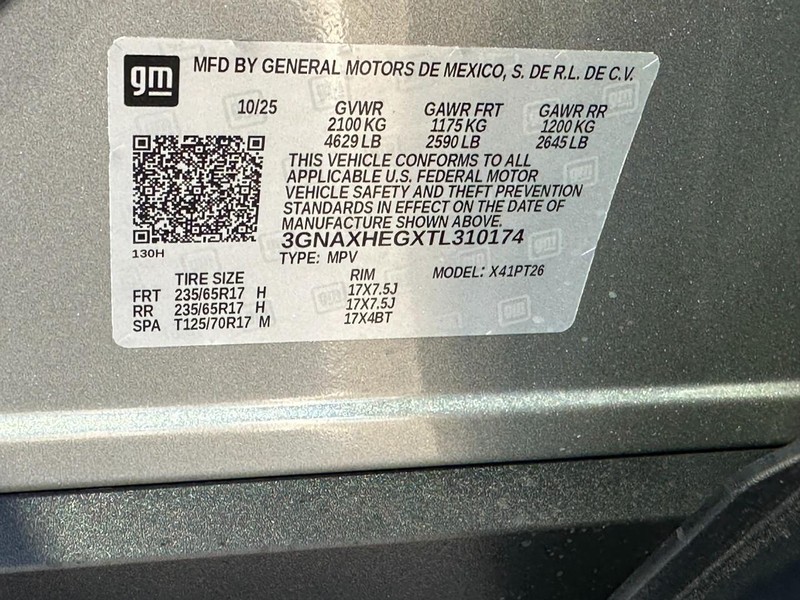 Chevrolet Equinox Vehicle Full-screen Gallery Image 15