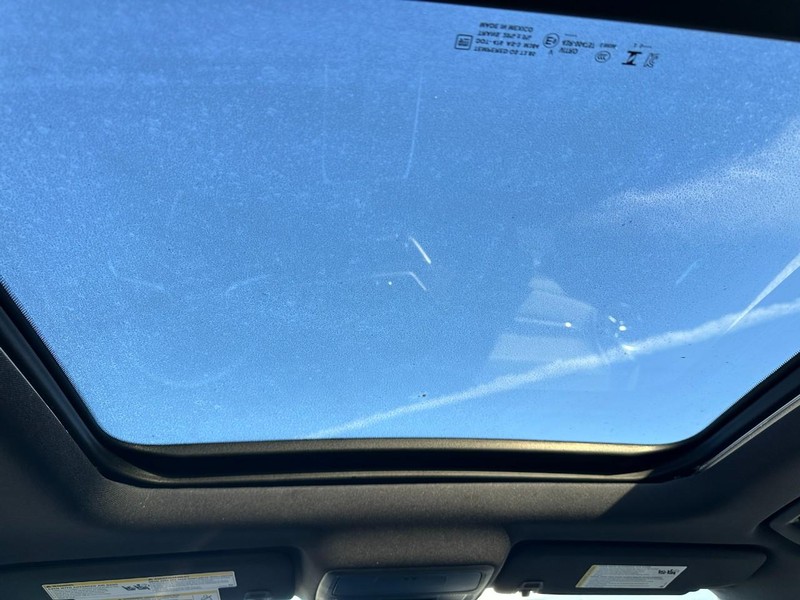 Chevrolet Equinox Vehicle Full-screen Gallery Image 5