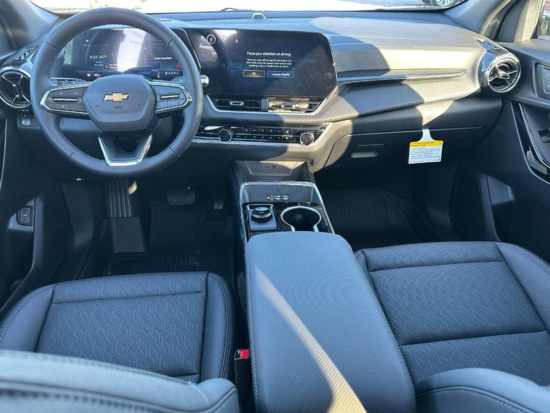 Chevrolet Equinox Vehicle Full-screen Gallery Image 6