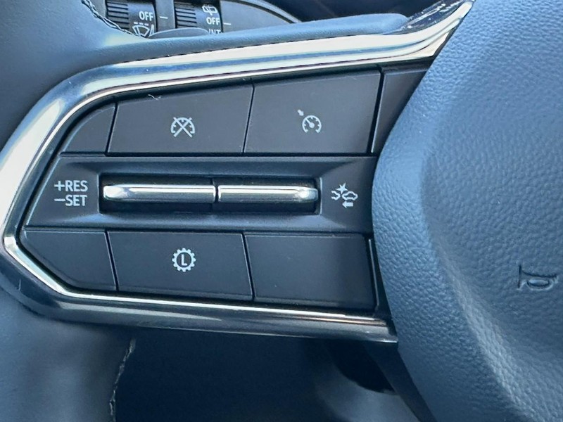 Chevrolet Equinox Vehicle Full-screen Gallery Image 12