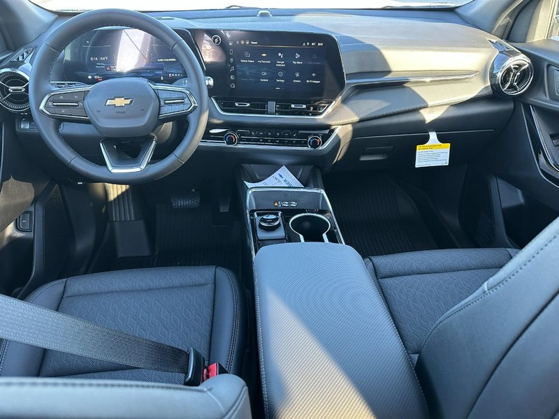 Chevrolet Equinox Vehicle Full-screen Gallery Image 6