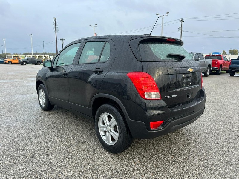 Chevrolet Trax Vehicle Full-screen Gallery Image 3