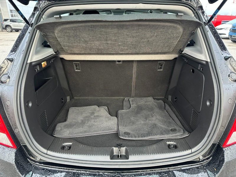 Chevrolet Trax Vehicle Full-screen Gallery Image 5