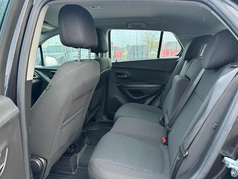 Chevrolet Trax Vehicle Full-screen Gallery Image 10