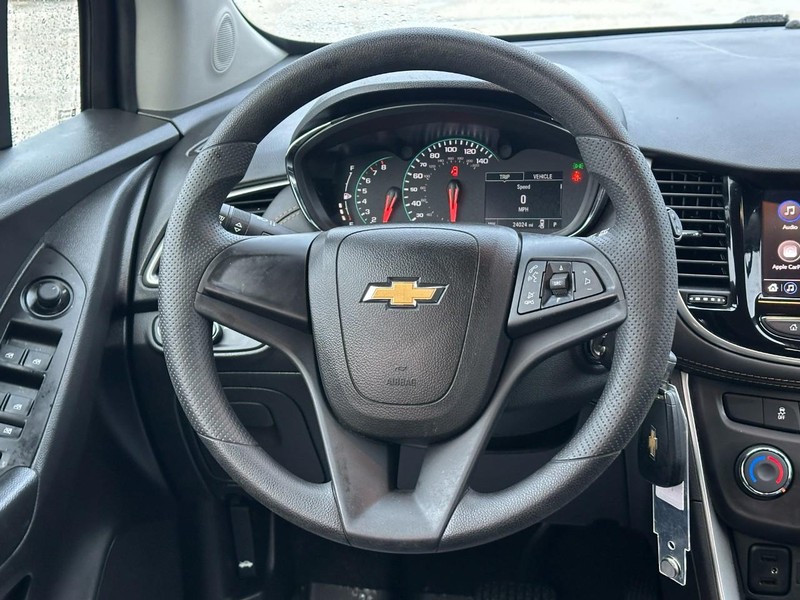 Chevrolet Trax Vehicle Full-screen Gallery Image 12