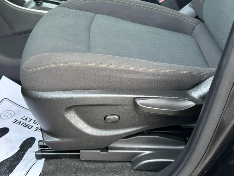 Chevrolet Trax Vehicle Full-screen Gallery Image 17