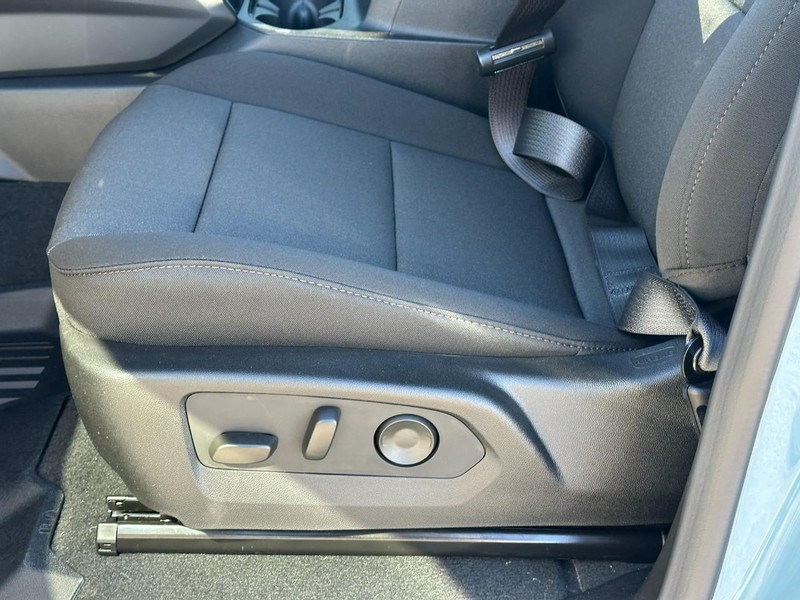 Chevrolet Colorado Vehicle Full-screen Gallery Image 10