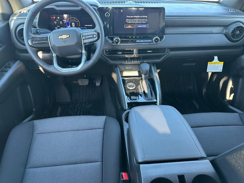 Chevrolet Colorado Vehicle Full-screen Gallery Image 5