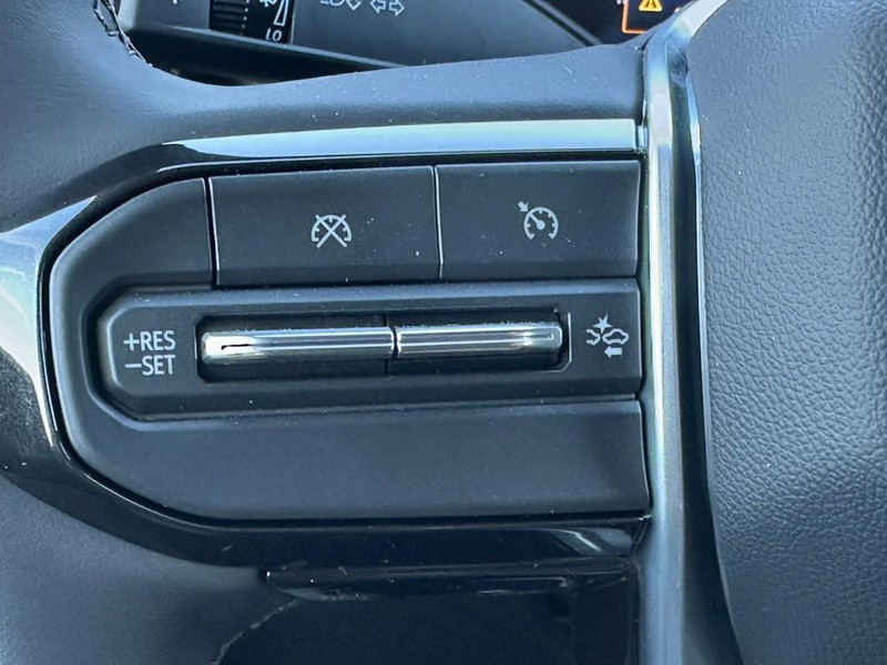 Chevrolet Colorado Vehicle Full-screen Gallery Image 11