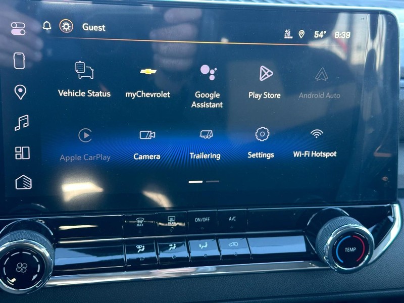 Chevrolet Colorado Vehicle Full-screen Gallery Image 13